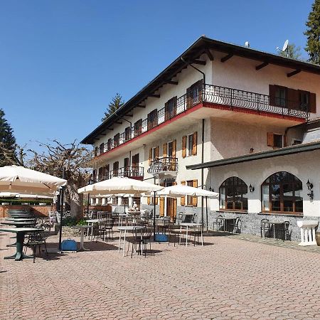 Hotel Madonna Di Luciago Armeno Bagian luar foto