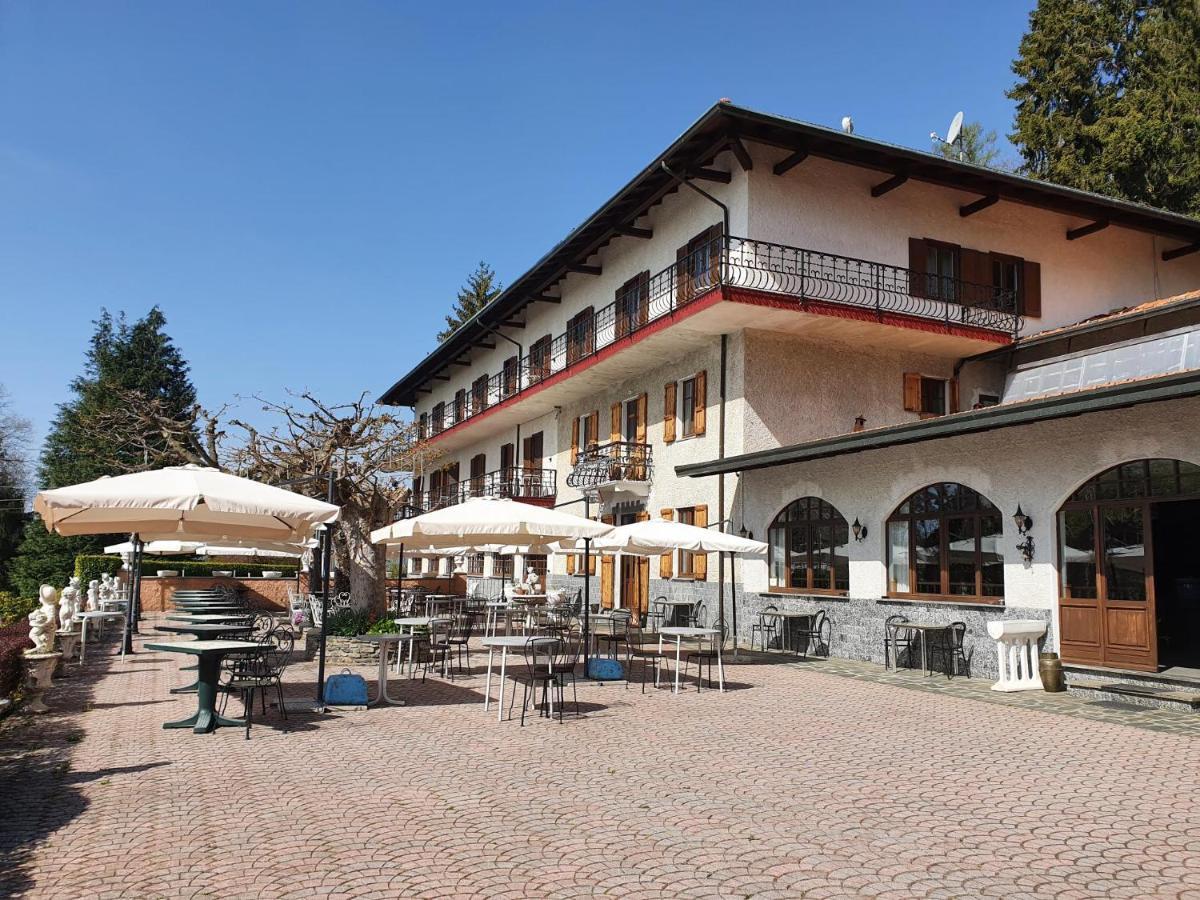 Hotel Madonna Di Luciago Armeno Bagian luar foto