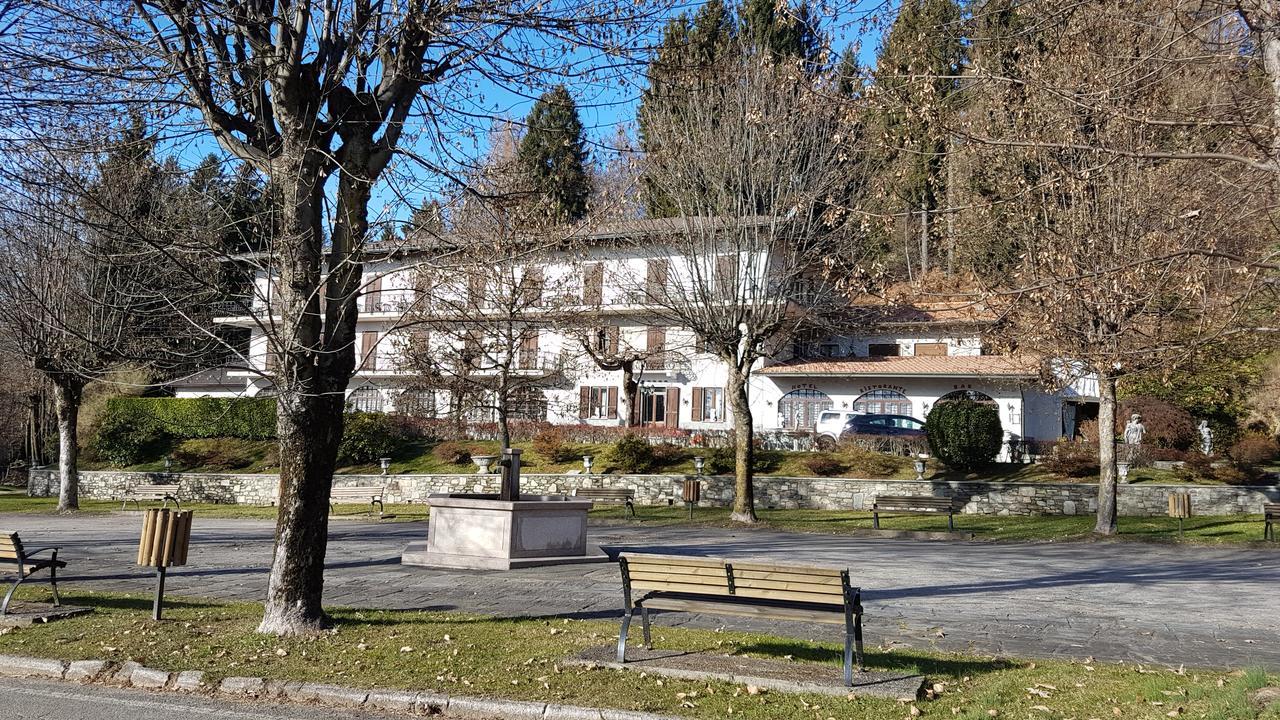 Hotel Madonna Di Luciago Armeno Bagian luar foto